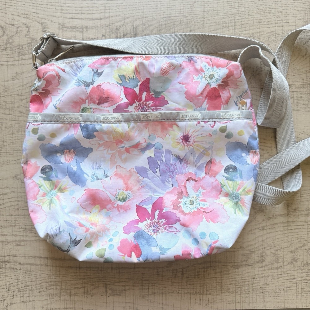 LESPORTSAC Floral Pattern Shoulder Bag Crossbody Multi Pocket Gray Strap